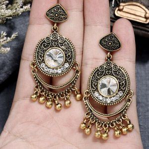 VINTAGE STATEMENT DANGLE EARRINGS